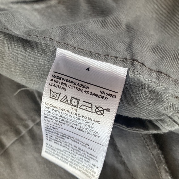 Old Navy Pixie Pants - Picture 4 of 4